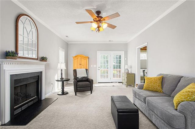 1317 Salem Crossing Road, Kernersville, NC 27284