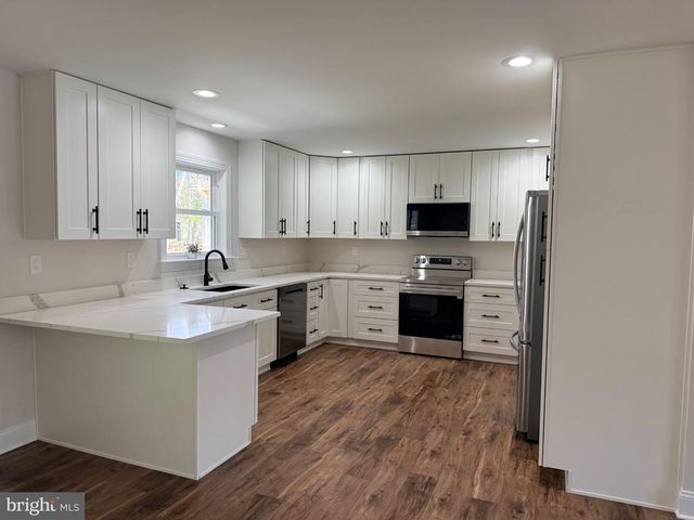 206 SAYLERS CREEK RD, Locust Grove, VA 22508