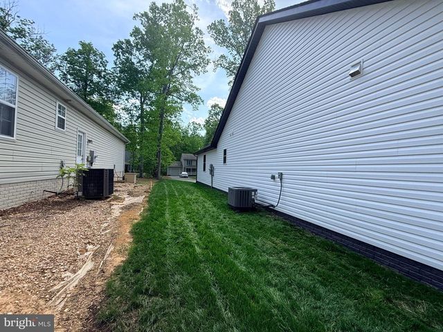 206 SAYLERS CREEK RD, Locust Grove, VA 22508