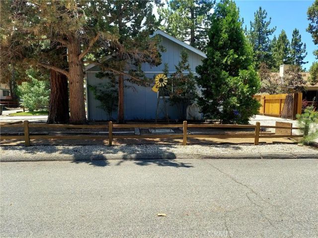 411 E Fairway Boulevard, Big Bear City, CA 92314