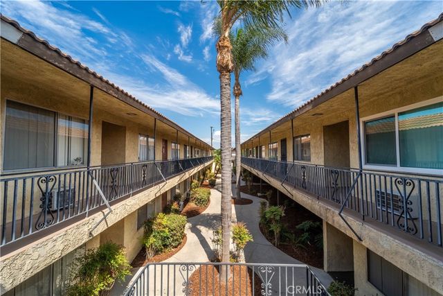 2221 E Lenita Lane, Santa Ana, CA 92705