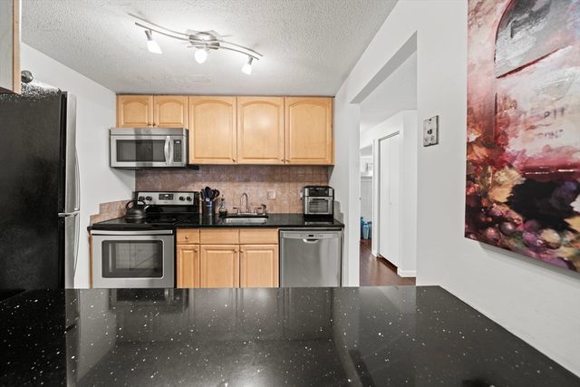 64 Main 28B, Stoneham, MA 02180