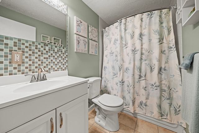 64 Main 28B, Stoneham, MA 02180