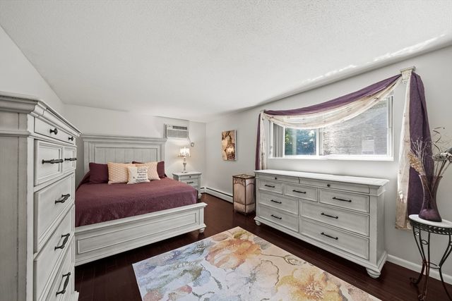 64 Main 28B, Stoneham, MA 02180
