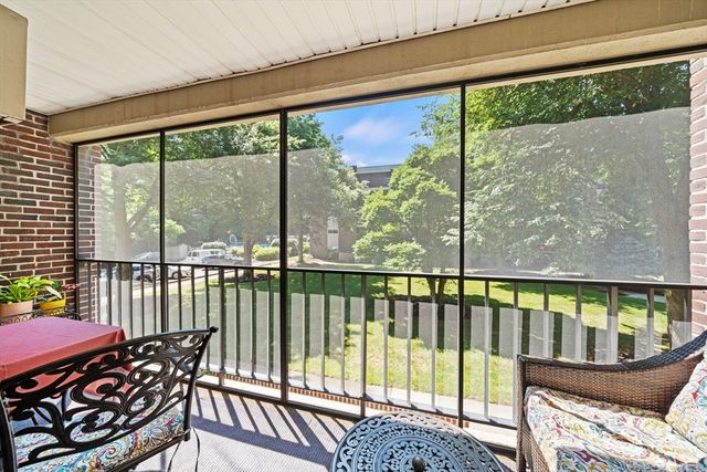 64 Main 28B, Stoneham, MA 02180