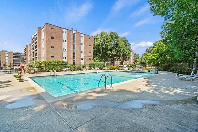 64 Main 28B, Stoneham, MA 02180