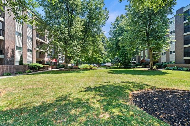 64 Main 28B, Stoneham, MA 02180