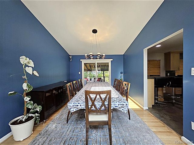 7120 Pebblecreek Road, West Bloomfield, MI 48322