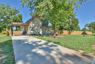 610 S 19th Street, Chickasha, OK 73018
