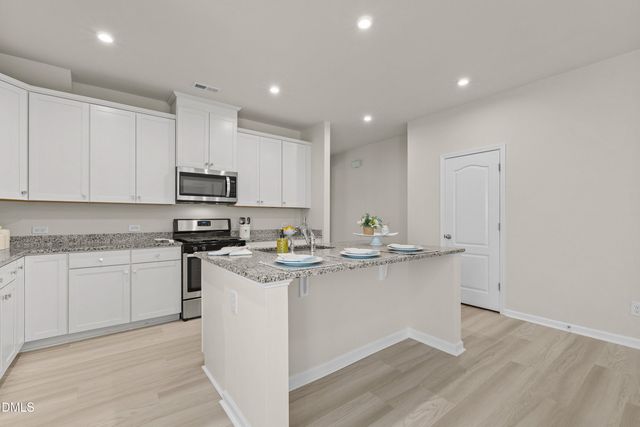 509 Oaks End Drive, Holly Springs, NC 27540