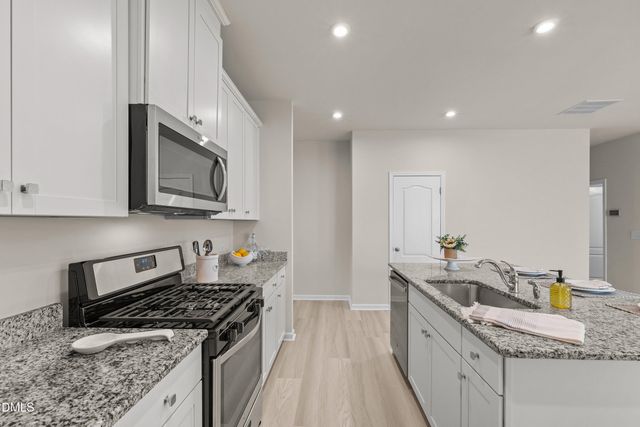509 Oaks End Drive, Holly Springs, NC 27540