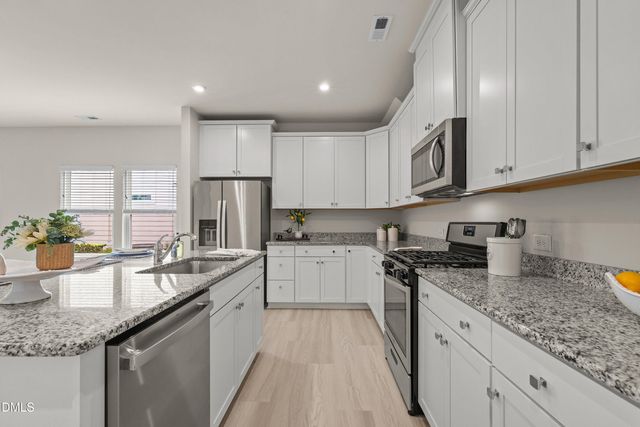 509 Oaks End Drive, Holly Springs, NC 27540