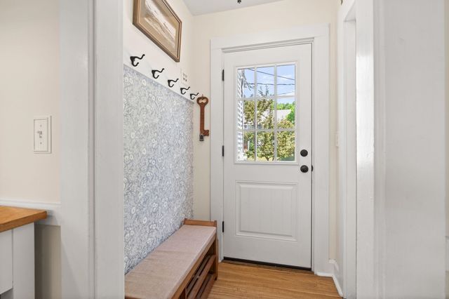 16 Brookline Street, Nashua, NH 03064
