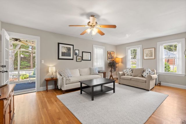 16 Brookline Street, Nashua, NH 03064