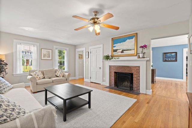 16 Brookline Street, Nashua, NH 03064