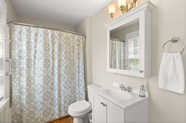 16 Brookline Street, Nashua, NH 03064