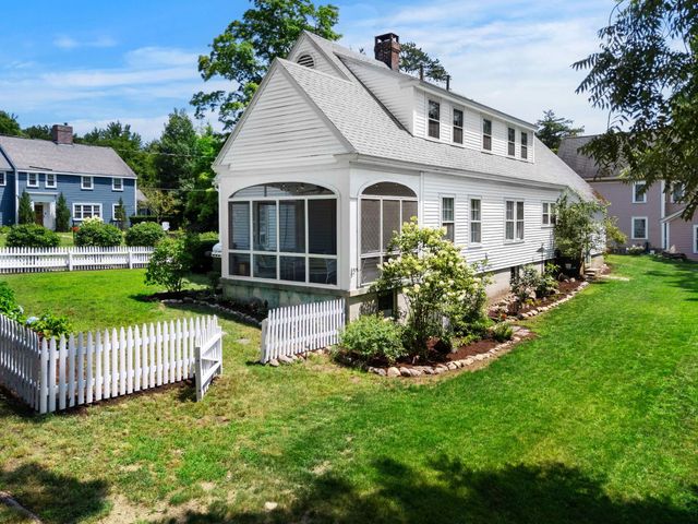 16 Brookline Street, Nashua, NH 03064
