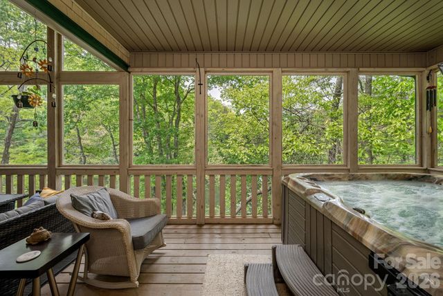 149 Hiwassee Road, Lake Toxaway, NC 28747