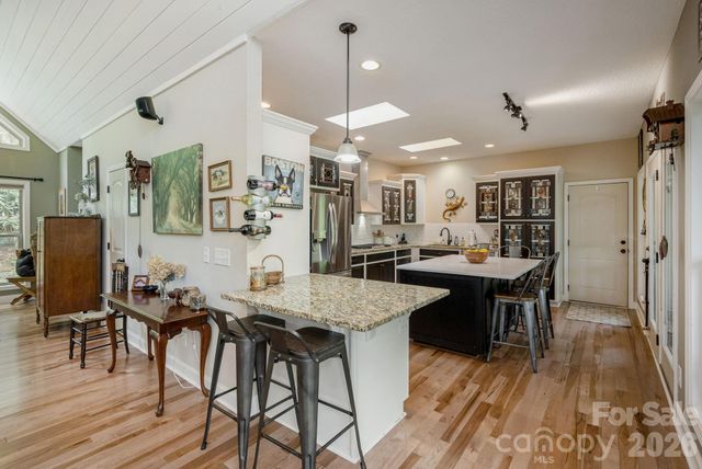 149 Hiwassee Road, Lake Toxaway, NC 28747