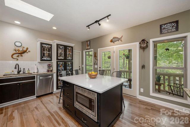 149 Hiwassee Road, Lake Toxaway, NC 28747