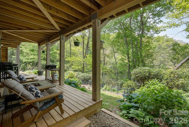 149 Hiwassee Road, Lake Toxaway, NC 28747