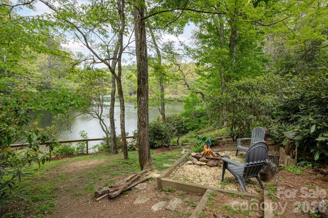 149 Hiwassee Road, Lake Toxaway, NC 28747