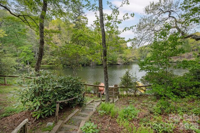 149 Hiwassee Road, Lake Toxaway, NC 28747