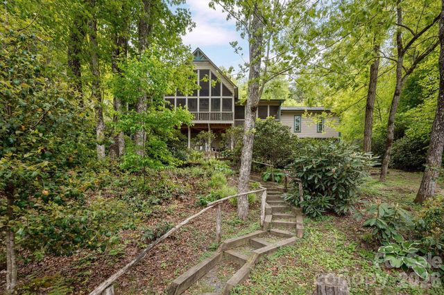 149 Hiwassee Road, Lake Toxaway, NC 28747