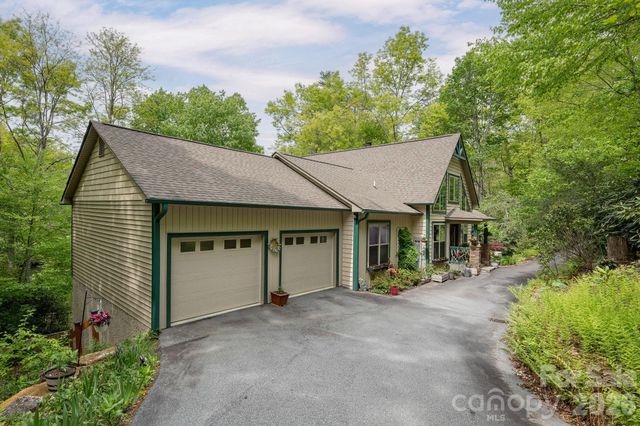 149 Hiwassee Road, Lake Toxaway, NC 28747