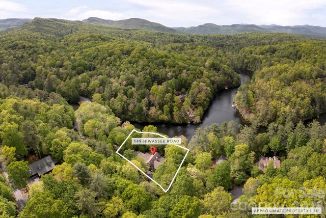149 Hiwassee Road, Lake Toxaway, NC 28747