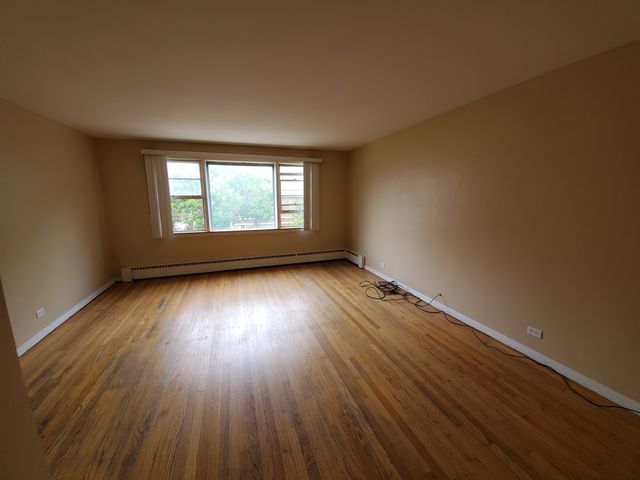 2623 W Berwyn Avenue, Chicago, IL 60625