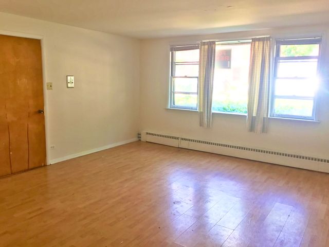 2623 W Berwyn Avenue, Chicago, IL 60625