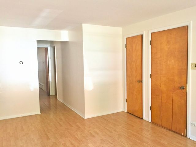 2623 W Berwyn Avenue, Chicago, IL 60625