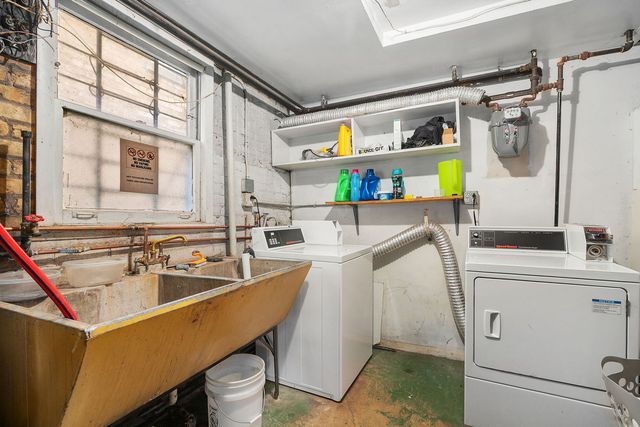 2623 W Berwyn Avenue, Chicago, IL 60625