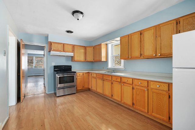 2623 W Berwyn Avenue, Chicago, IL 60625