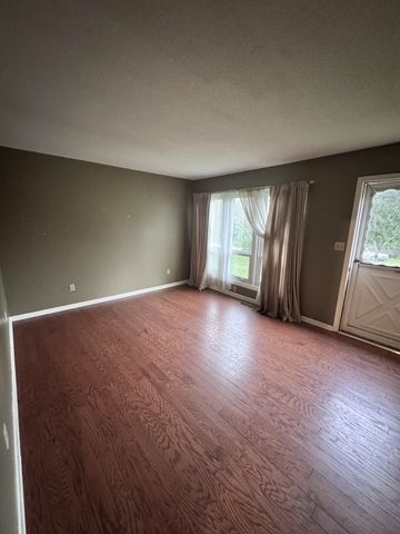 109 Dogwood Hills Dr, Paris, TN 38242