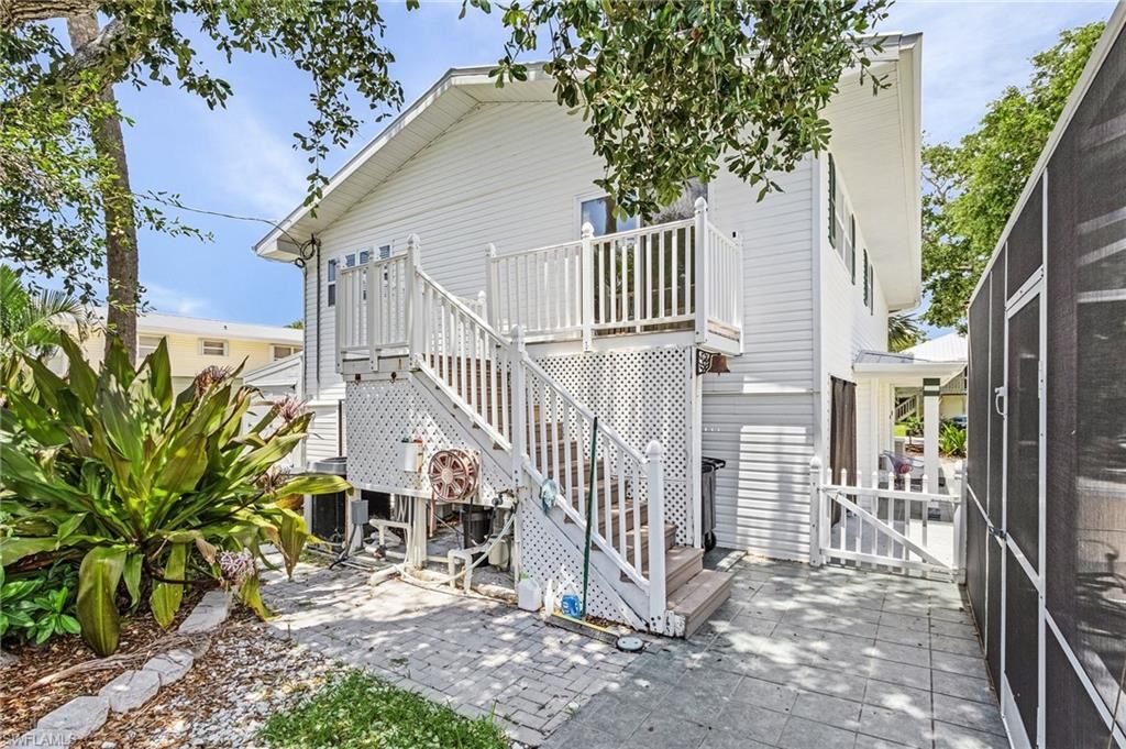 140 Bay Mar DR, FORT MYERS BEACH, FL 33931 — photo 3