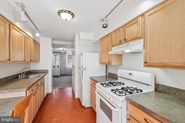 219 CHAPEL ST, Baltimore, MD 21231
