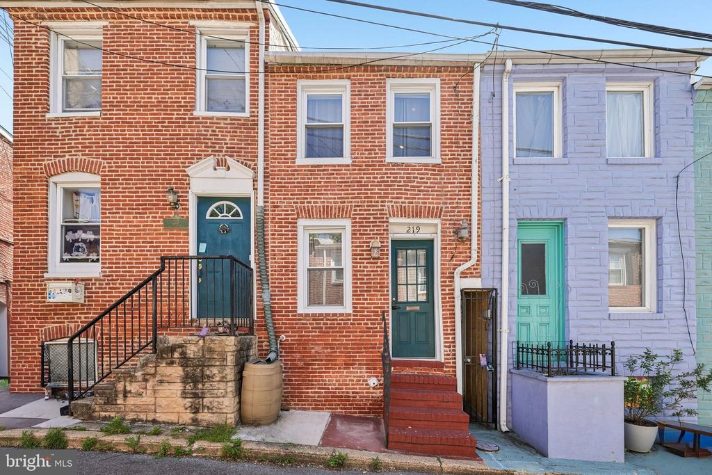 219 CHAPEL ST, Baltimore, MD 21231