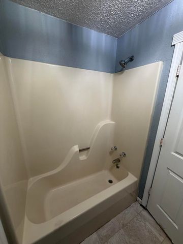 2119 N Howard Avenue, Springfield, MO 65803