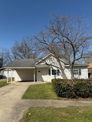 2119 N Howard Avenue, Springfield, MO 65803