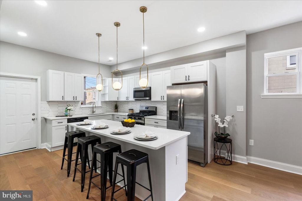 2101 N LONGWOOD ST, Baltimore, MD 21216