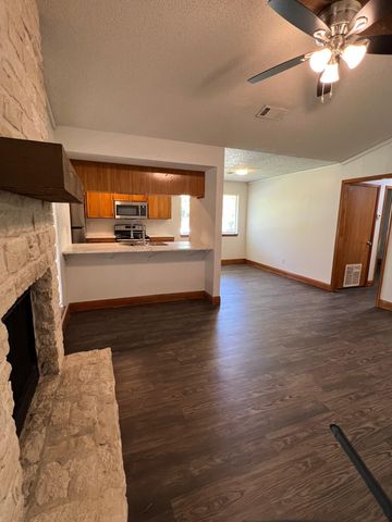 103 S Kaupo DR A, Bastrop, TX 78602