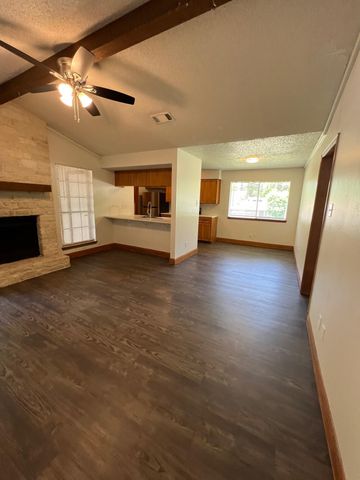 103 S Kaupo DR A, Bastrop, TX 78602