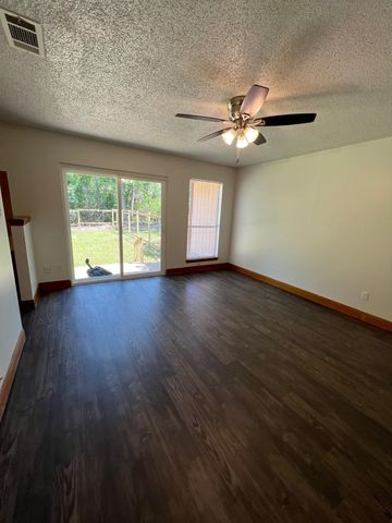 103 S Kaupo DR A, Bastrop, TX 78602