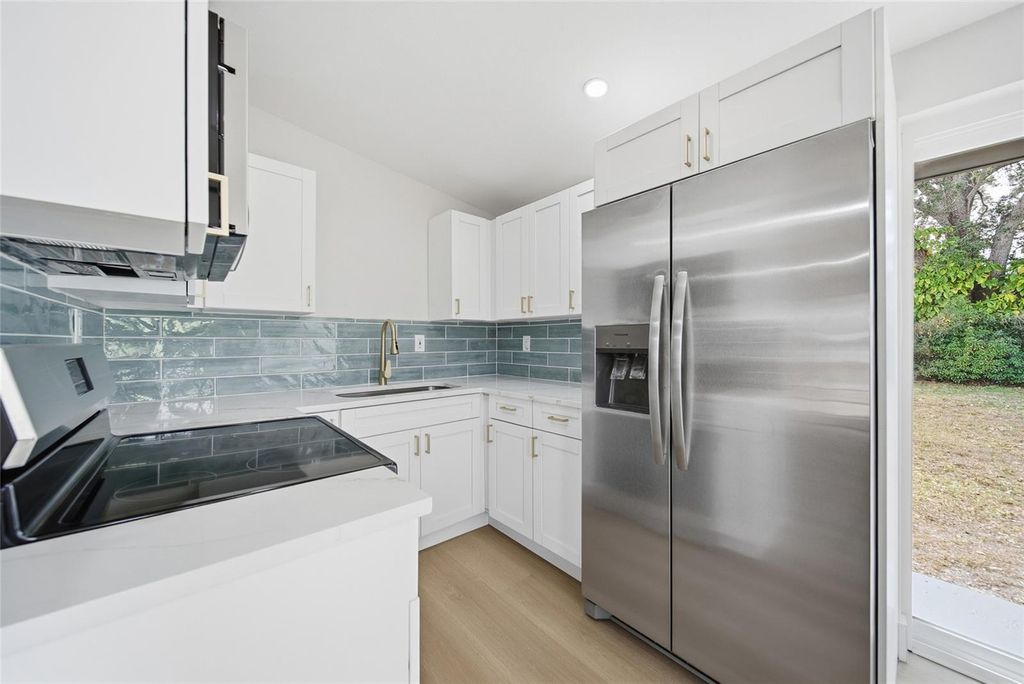 Image 11 of property listing at 5021 S 87TH STREET, Tampa, FL 33619