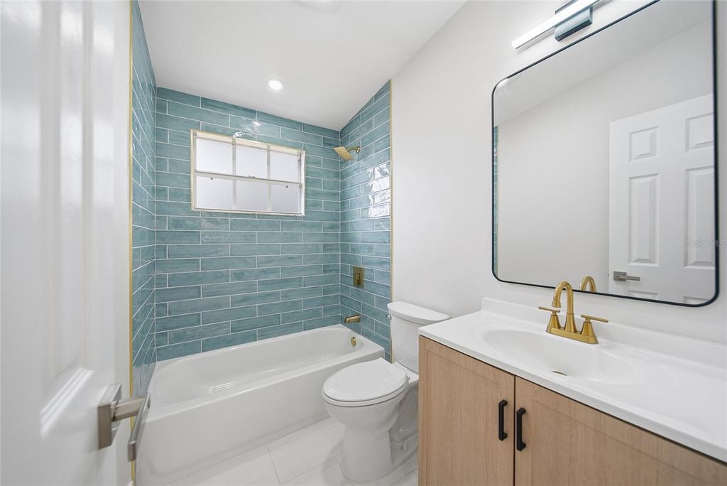 Image 17 of property listing at 5021 S 87TH STREET, Tampa, FL 33619