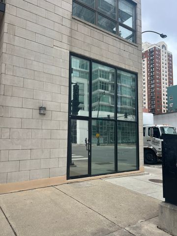 1600 S Wabash Avenue, Chicago, IL 60616