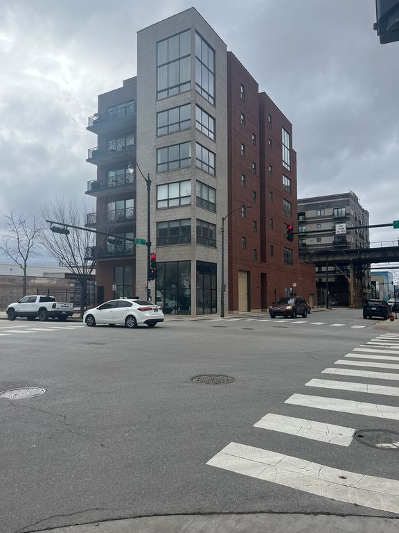 1600 S Wabash Avenue, Chicago, IL 60616