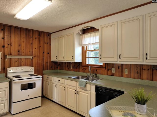 3223 Glendale Road, West Columbia, SC 29170